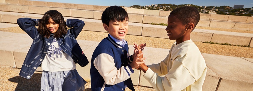 /on/demandware.static/-/Sites-GaleriesLafayette_UAE/default/dw1f82b3e9/SS26 - KENZO KIDS GARDEN - (3).jpg